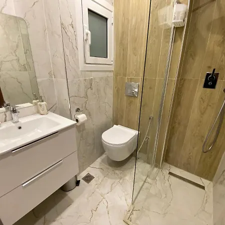 Nafousa 1. Nafousa 2 Афины